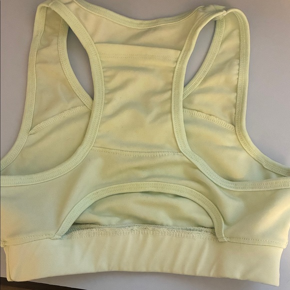 Women’s light green sports bra size medium - Picture 3 of 3